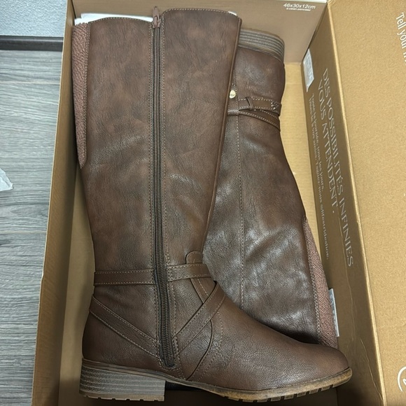 LIFESTRIDE Women's XTrovert Riding Boot - Picture 4 of 5